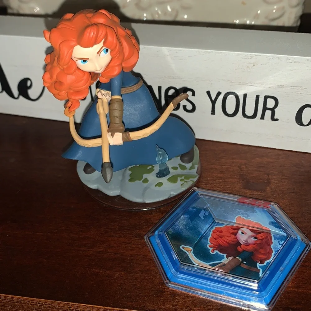 DIsney Infinity 2.0 Merida & Stitch w power discs Video Game Pieces EUC